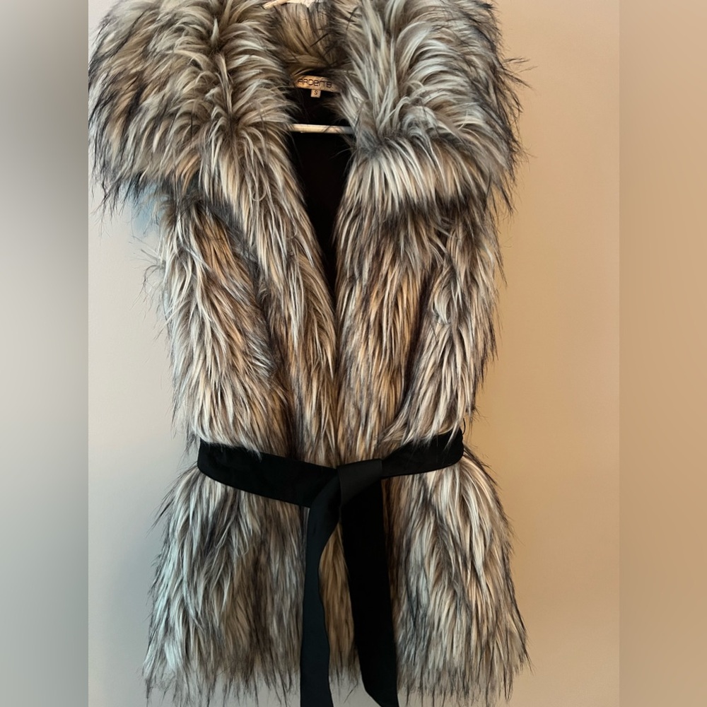 Faux Fur Vest with belt. Gorgeous. Arden B. Size small excellent condition